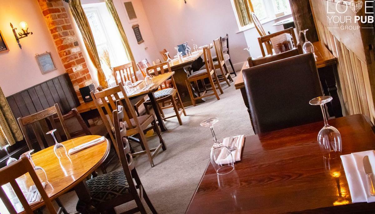 The Rising Sun Inn Waterlooville Buitenkant foto