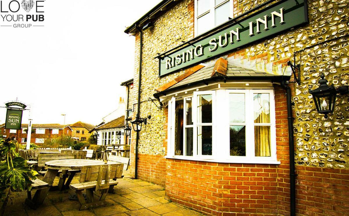 The Rising Sun Inn Waterlooville Buitenkant foto