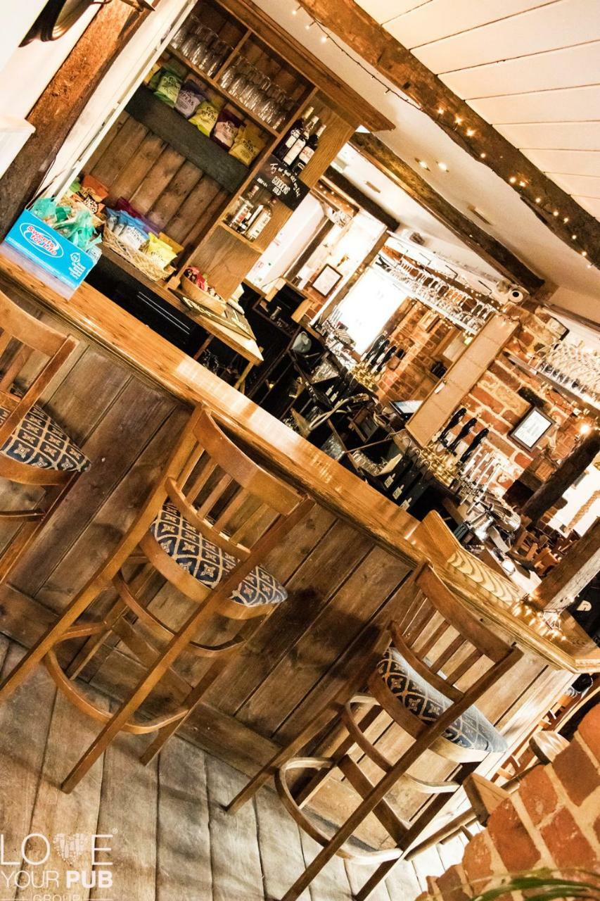The Rising Sun Inn Waterlooville Buitenkant foto